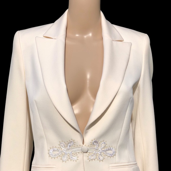 ESCADA ivory colored skirt suit Sz 4 GR 34 - Picture 4 of 15